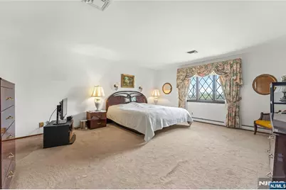 72 Pilgrim Drive, Clifton, NJ 07013 - Photo 22