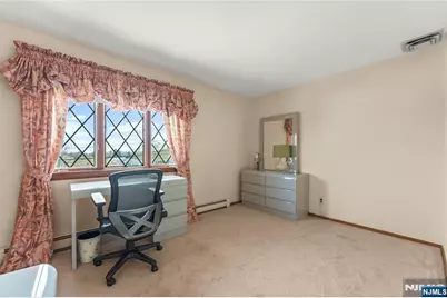 72 Pilgrim Drive, Clifton, NJ 07013 - Photo 20