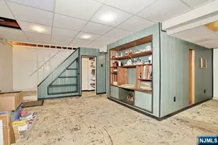 405 Terhune Ave, Paramus, NJ 07652 - Photo 30