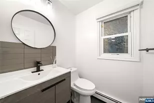 31 Hooks Ln, Edgewater, NJ 07020 - Photo 12