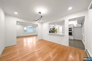31 Hooks Ln, Edgewater, NJ 07020 - Photo 8