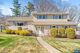 15 Stuckler Ln, Wayne, NJ 07470 - Photo 2