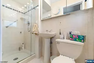 15 Stuckler Ln, Wayne, NJ 07470 - Photo 22