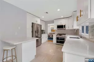27 Highland Ave, Demarest, NJ 07627 - Photo 10