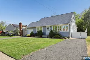 1005 Carnation Dr, New Milford, NJ 07646 - Photo 4
