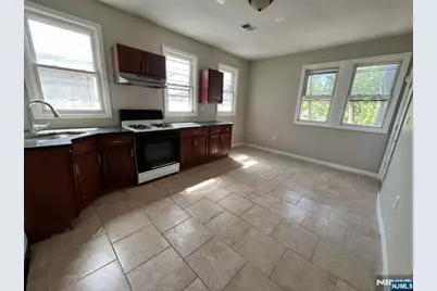 132 Mapes Avenue, Newark, NJ 07112 - Photo 22