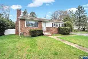 1 Sanders Ct, West Milford, NJ 07480 - Photo 2