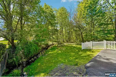 44 Brookwood Drive, Mahwah, NJ 07430 - Photo 34