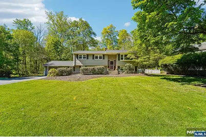 44 Brookwood Drive, Mahwah, NJ 07430 - Photo 2