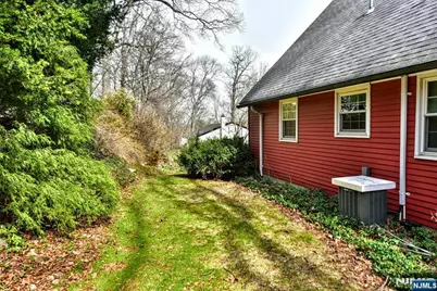 60 Highland Road, Bloomingdale, NJ 07403 - Photo 24