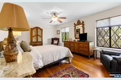 44 Holiday Court, River Vale Township, NJ 07675 - Photo 20