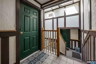 107 Mark Twain Way, Mahwah, NJ 07430 - Photo 2