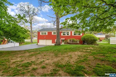 8 Wedgewood Drive, Wayne, NJ 07470 - Photo 16