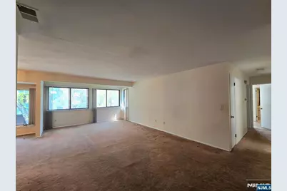 230 Indian Hollow, Mahwah, NJ 07430 - Photo 4