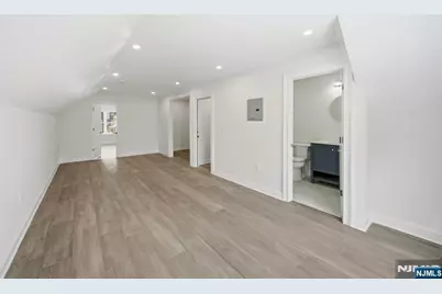 28 Irving Street, Montclair, NJ 07042 - Photo 22