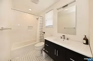 33 Parkway, Maywood, NJ 07607 - Photo 16