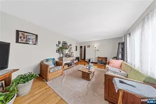347 Manor Ct, Lyndhurst Township, NJ 07071 - Photo 16