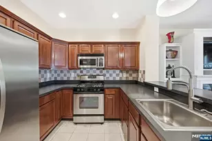 212 Riverwalk Way L127, Clifton, NJ 07014 - Photo 10