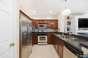212 Riverwalk Way L127, Clifton, NJ 07014 - Photo 8
