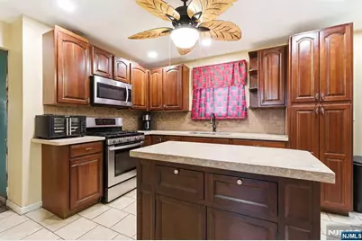8-10 Horatio Street, Newark, NJ 07105 - Photo 6
