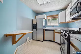 1412 York St, Mahwah, NJ 07430 - Photo 10