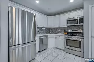 48 Buchanon Ct 48, West Orange Township, NJ 07052 - Photo 12