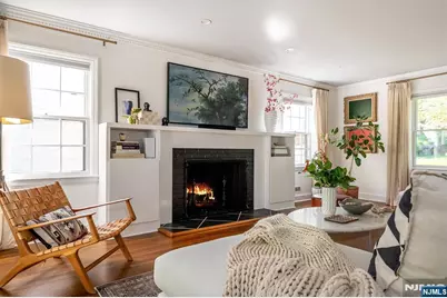 583 Highland Avenue, Montclair, NJ 07043 - Photo 8