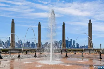 20 Ave At Port Imperial 202 #202, West New York, NJ 07093 - Photo 4