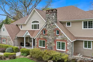 381 Pinewood Dr, Wyckoff Township, NJ 07481 - Photo 2
