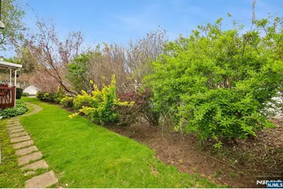 82 Seminary Street, Bergenfield, NJ 07621 - Photo 28