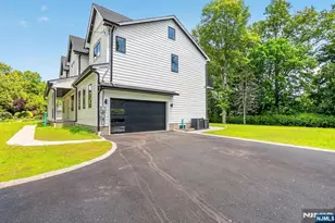 81 Ridge Dr, Livingston, NJ 07039 - Photo 20