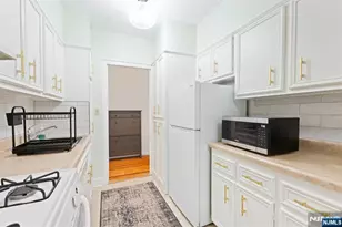 100 E Palisade Ave B22, Englewood, NJ 07631 - Photo 4