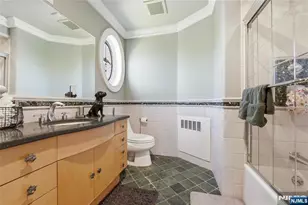 305 Blauvelt Ct, Paramus, NJ 07652 - Photo 40