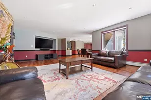 305 Blauvelt Ct, Paramus, NJ 07652 - Photo 36