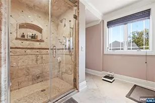 305 Blauvelt Ct, Paramus, NJ 07652 - Photo 38