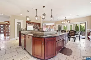 305 Blauvelt Ct, Paramus, NJ 07652 - Photo 16