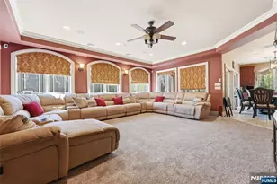 305 Blauvelt Ct, Paramus, NJ 07652 - Photo 12