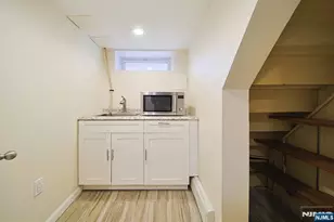 586 Hillside St, Ridgefield, NJ 07657 - Photo 44