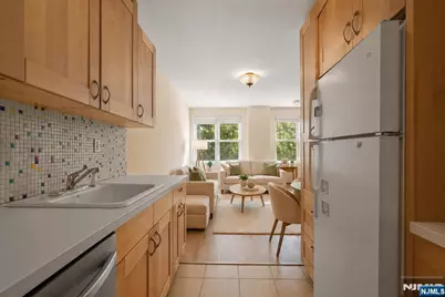 926 Bloomfield 1K #1K, Glen Ridge, NJ 07028 - Photo 10