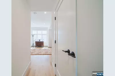529 Lincoln Street B #B, Palisades Park, NJ 07650 - Photo 18