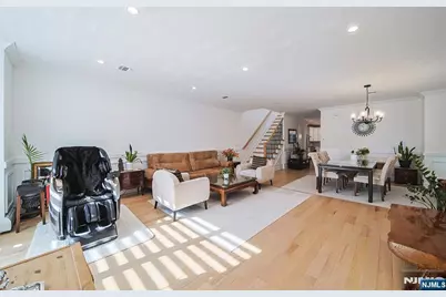 529 Lincoln Street B #B, Palisades Park, NJ 07650 - Photo 2