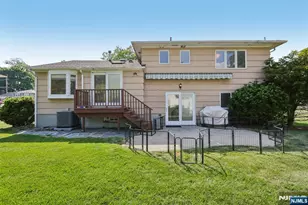 267 Pershing Ave, Ridgewood, NJ 07450 - Photo 32