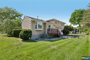 267 Pershing Ave, Ridgewood, NJ 07450 - Photo 30