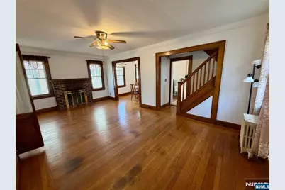 27 Roosevelt Avenue, Dumont, NJ 07628 - Photo 12