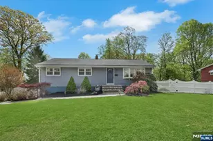 7 S 1st St, Park Ridge, NJ 07656 - Photo 2