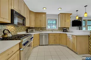 7 S 1st St, Park Ridge, NJ 07656 - Photo 14
