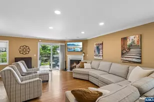 1 Beekman Hill Rd, Caldwell, NJ 07006 - Photo 6