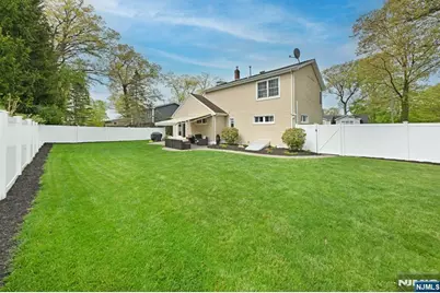 409 Walnut Street, Washington Township, NJ 07676 - Photo 28
