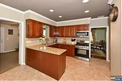 409 Walnut Street, Washington Township, NJ 07676 - Photo 4