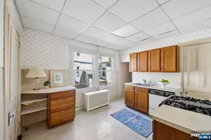 70 Orange Rd, Montclair, NJ 07042 - Photo 16
